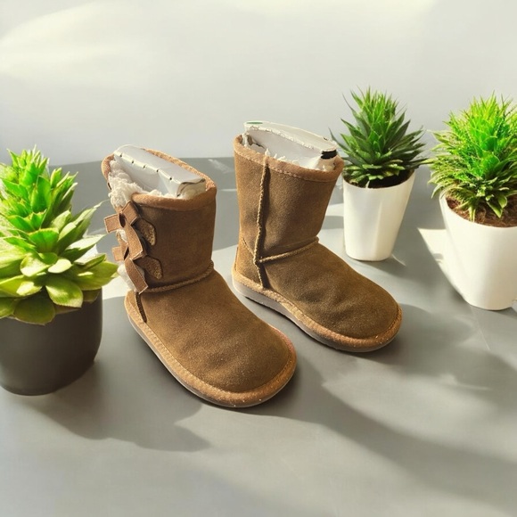 Koolaburra By UGG Kid’s Victoria Short Boots - Picture 3 of 16